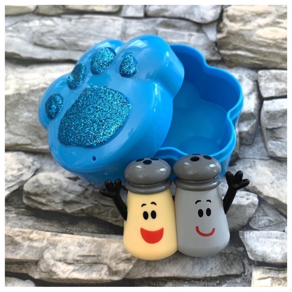 Salt Pepper Blues Clues You Series 1 Mystery Collectible Figure Blind Box Dog